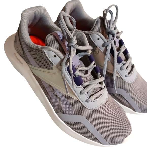 New Reebok Sneakers - Picture 2 of 6